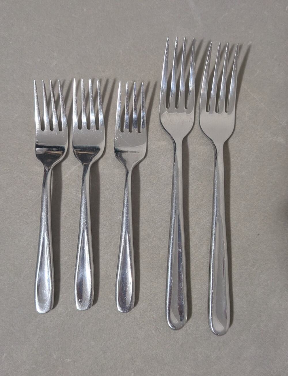 5pc Gibson Stainless China 11 Flatware 2 Dinner & 3 Salad Forks Smooth Teardrop